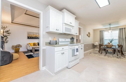 Warner Robins House | Cozy Serenity-Entire Home at Warner Robins