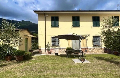 Camaiore Boat Rental | La Pergola Comfortable holiday residence