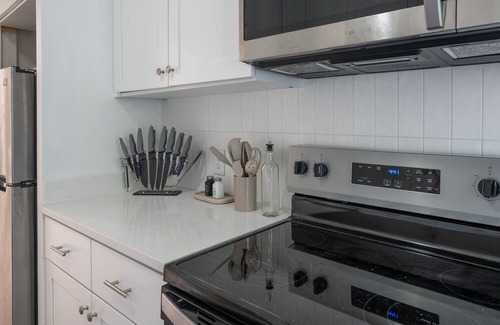 Midtown Cottage | Bluff City Luxe-Cottage, Charming 2-Bedroom Cottage, Newly Renovated