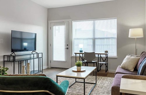 Cartersburg Apartment | Barsala l Chic 1BR Near B&O Trail & Pool in Avon/Brownsburg!
