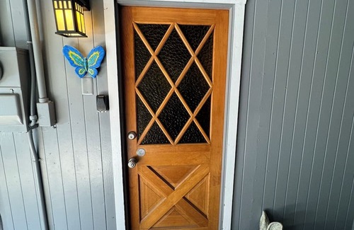 Yosemite Forks Apartment | Cozy studio in tranquil Oakhurst with Kitchenette, secluded patio, AC, WiFi