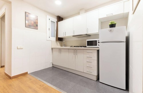 El Baix Guinardo Apartment | Weflating SANT PAU - Comf 4 BDR