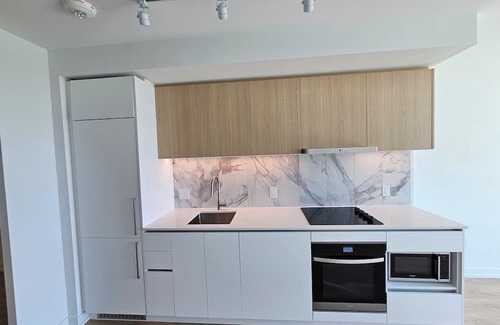 North York House | Sheppard West 2b2b Condo Unit
