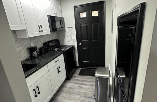 Danbury Apartment | Cozy 1-bedroom apartment in welcoming Danbury with AC, WiFi