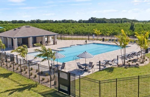Lakeland - Winter Haven Apartment | Spacious 4-bedroom Corporate Home with AC, WiFi in gorgeous Winter Haven