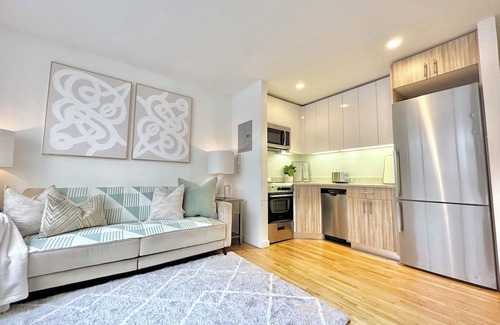 Chelsea Apartment | Charming 1-bedroom apartment with AC and WiFi in delightful New York
