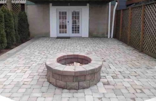 Prospect House | 3-bedroom riverfront townhome in fabulous Prospect with WiFi, AC, Pet Friendly.