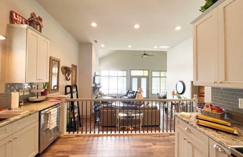 Jackson House | Becky's Lake Bungalow