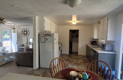 Oak Harbor House | Cozy and quiet spot -few minutes away from Deception pass!