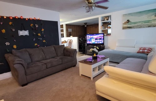 Oak Harbor House | Cozy and quiet spot -few minutes away from Deception pass!