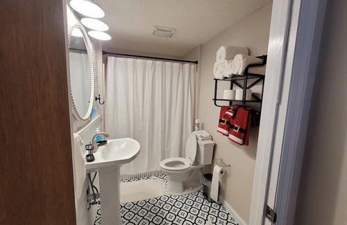 Sharpsburg House | Charming 3-bedroom house with WiFi, AC in lovely Sharpsburg