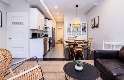 Plateau Mont Royal Apartment | 1-4131 Rue Saint Denis
