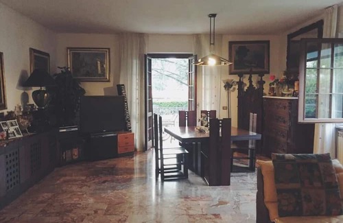 Stiava House | Villa Indipendente con Piscina e Posto Auto, nel Verde, a 5 Minuti da Viareggio