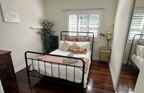 Holland Park West House | Beautiful Central Queenslander