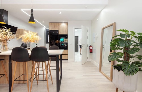 Huerta de Santa Teresa Apartment | Stunning Apartment in Nervion