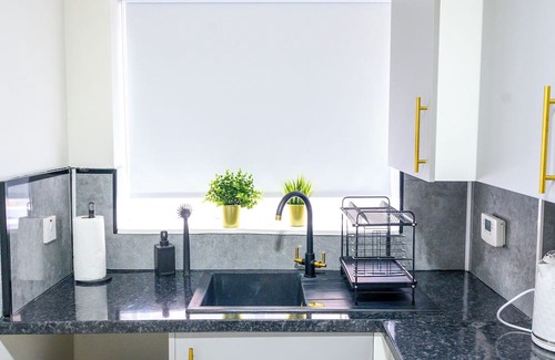Barnet Apartment | Entire apartment in London - Free Gated Parking