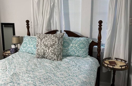 Hattiesburg House | Spacious luxury 1 BR Getaway Near USM, Midtown