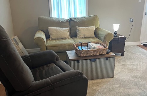 Nortonville House | Brown’s cozy bungalow with AC in charming Nortonville