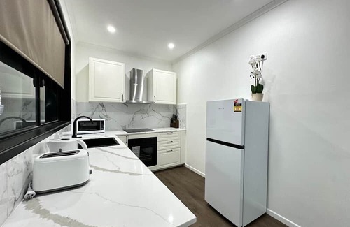 East Brisbane House | KozyGuru | East Brisbane | 3 Bedroom 2 Bathroom