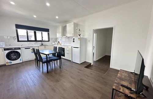 East Brisbane House | KozyGuru | East Brisbane | 2B HOUSE
