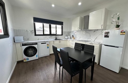 East Brisbane House | KozyGuru | East Brisbane | 2B HOUSE