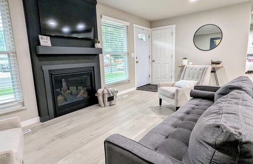 Fort Collins House | Spacious 5-bedroom house in fantastic Fort Collins with AC, WiFi