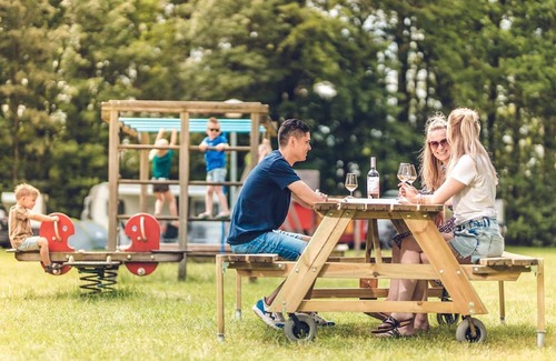 Lieren House | Enjoy a charming and comfortable stay in our cozy Safari Tent XS in the Veluwe.