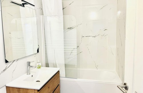 Criquebeuf-sur-Seine House | Ferme Cosy et Paisible au Bord de Leure