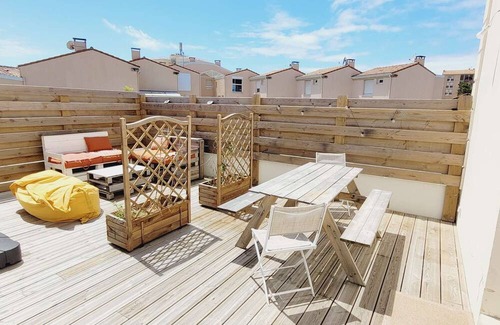 Mimizan-Plage Apartment | Apartment for 6 people in the heart of the pedestrian streets of Mimizan plage