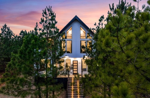 Broken Bow Cabin | New Cabin- Luxury Heated Pool, Hot Tub, Fire Pit 5 Bedroom Cabin by RedAwning