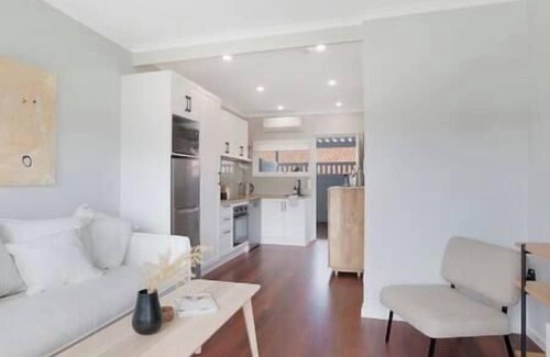 Christies Beach Apartment | The Elements: AIR | Apartment Three