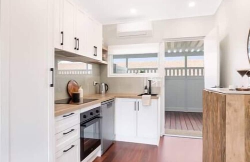Christies Beach Apartment | The Elements: AIR | Apartment Three