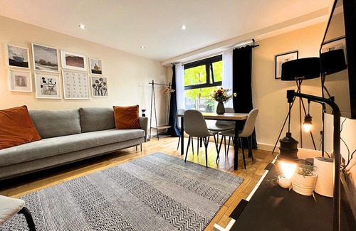 Hackney Central Apartment | Charming London Apartment with 2 Bedrooms