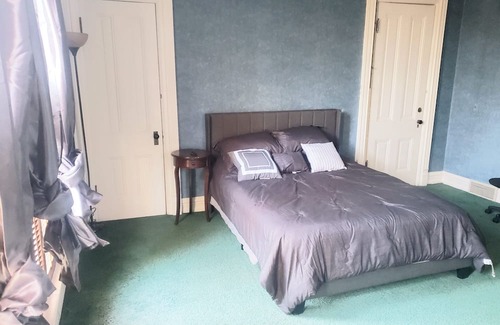 Smethport Apartment | 2-bedroom Apt with WiFi, AC, free laundry
