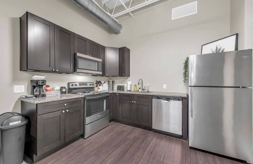 Waldron Apartment | Sleek, modern loft minutes from Airport, FAST WiFi