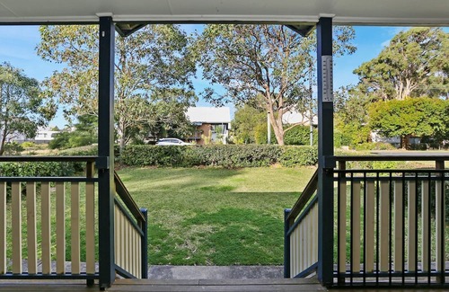 Hawks Nest House | Lovely Pet Friendly Beach House