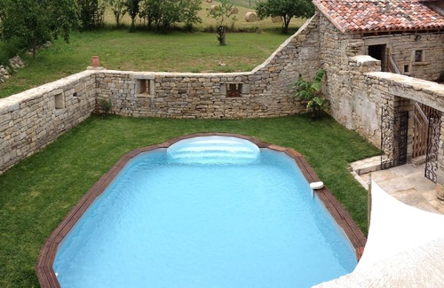 Varen House | Location DE Vacances Gite Dans UN Ancien Four A Pain DU Xviiième Siècle