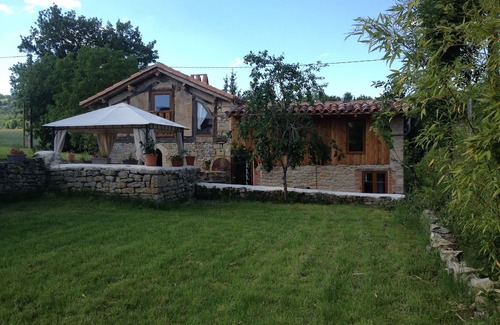 Varen House | Location DE Vacances Gite Dans UN Ancien Four A Pain DU Xviiième Siècle