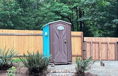 West Hills RV Rental | Marvelous camp near Rocky Brook Falls - Brook