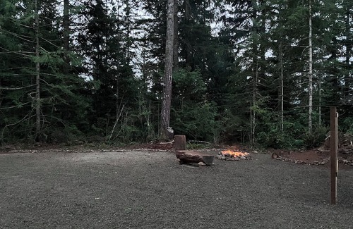 West Hills RV Rental | Marvelous camp near Rocky Brook Falls - Brook