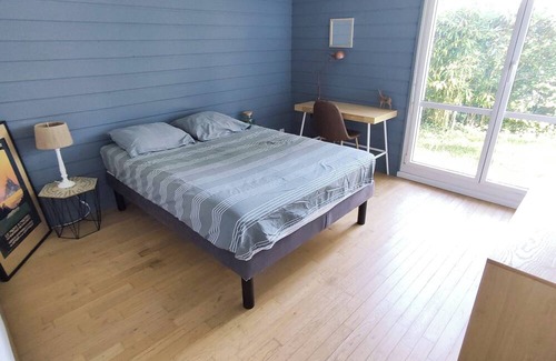 Coteaux Ouest Apartment | Bamboo and Cherry Apartment 5 minutes from downtown!