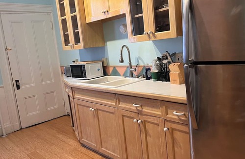 West End Apartment | Perfectly Located Portland Apartment!
