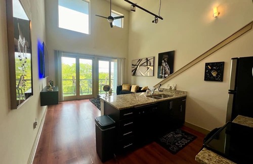 Piedmont Heights Apartment | Grand Sanctuary Loft