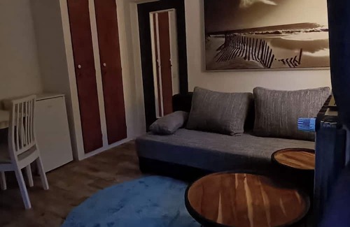 Beckedorf Bed & Breakfast | Gemütliches 1 Zimmer Apartment mit Küche und Terrasse,bei Bad Nenndorf,steinhude