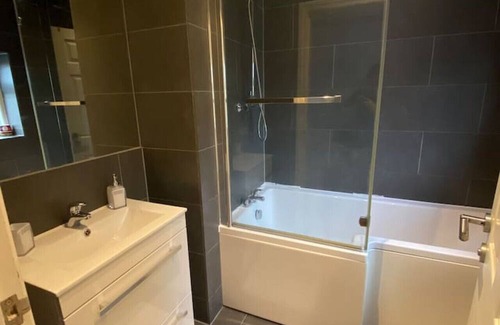 Offerton Apartment | Contemporary Duplex: Private Patio, Secure Parking