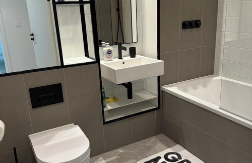 Tokyngton Apartment | Luxury apartment in iconic Wembley