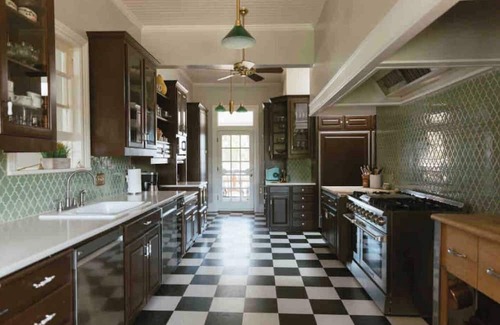 Medford House | This boutique hotel is a 1 bedroom(s), 1 bathrooms, located in Central Point, OR.