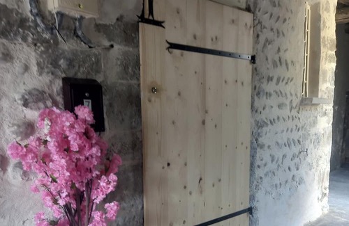 Sisteron Apartment | Ancel and gretel's apartment is a 2-minute walk from the lake