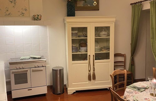 Saint-Cyr-sur-Morin Cottage | Lovely 3-bedroom cottage between Disneyland, Paris and Champagne Reims