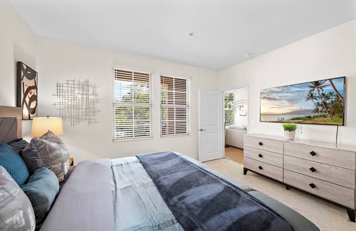 Tustin Apartment | Luxurious 2Bed 2 Bath Beauty near Irvine Spectrum. Centrally located!